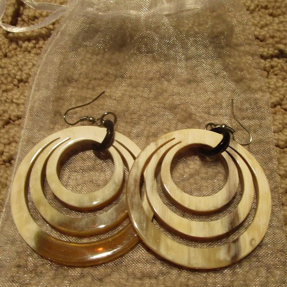 Nest Jewelry Horn Earrings - Picture 1 of 1